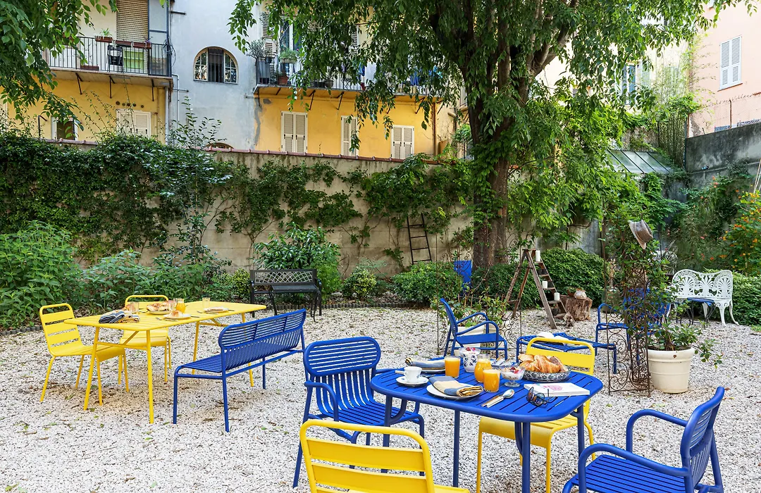 L'Abeille - Boutique Apartments-1
